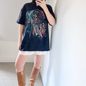 Vintage Hot Rock Black Graphic T-Shirt with Skull Design XL